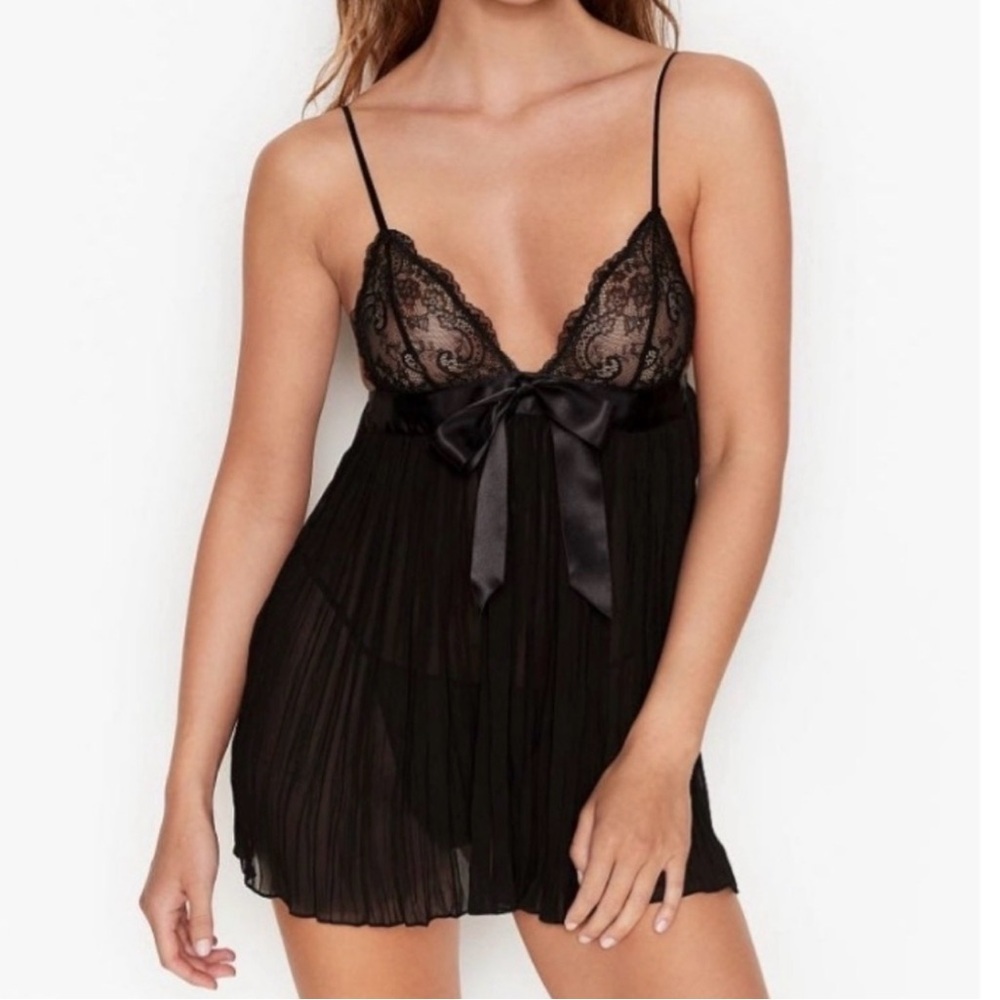 Victoria's Secret XL Very Sexy Pleated BabyDoll Nightie Sheer Lace Black Satin